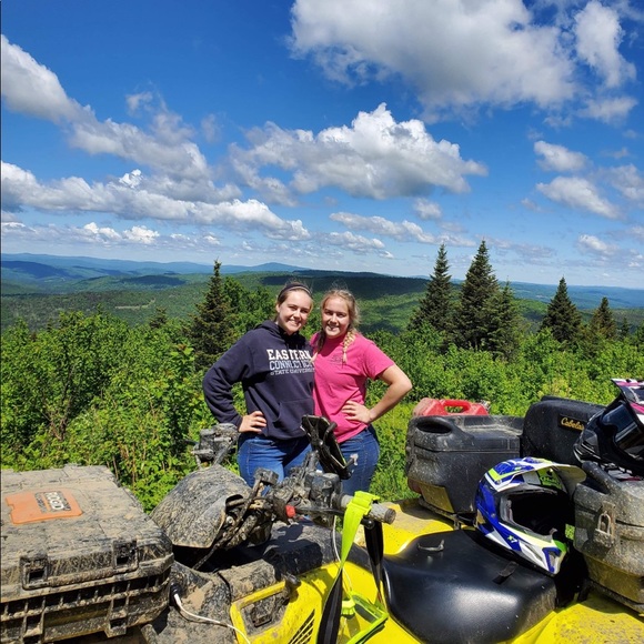 Meet your Posher, Alison - Picture 1 of 1